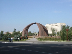 Kırgızistan ekonomide yavaşlamadan endişeli