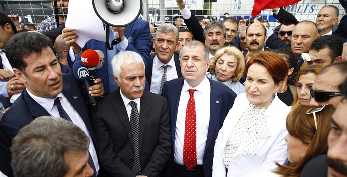 Yargıtay, MHP kararını AYM'ye taşıyor
