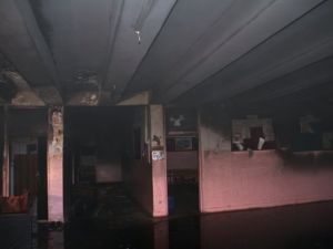 Diyarbakır'da bir okul daha ateşe verildi