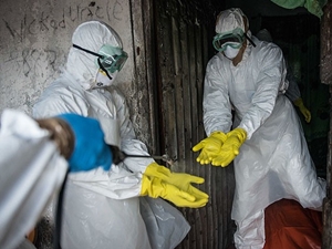 Eboladan ölenlerin sayısı 7 bini aştı