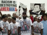 ABD'de ırkçılık protestoları rektörü istifa ettirdi