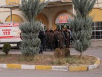 Mardin'de roketatarlı saldırı: 2 polis yaralı
