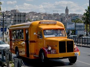 İETT'nin yeni nostaljik otobüsü sefere hazırlanıyor